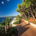 In 36021 Mali Turini